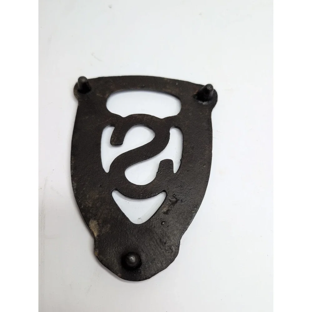 Simmons HDW Co St Louis Cast Iron Trivet